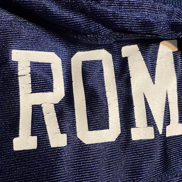 Tony Romo on field Equipment Reebok mesh shirt - Picture 11 of 11